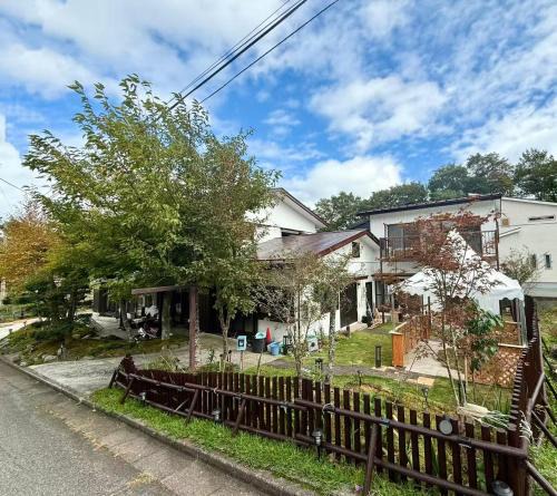 Yamanakako Apartment | 富士たから荘山中館