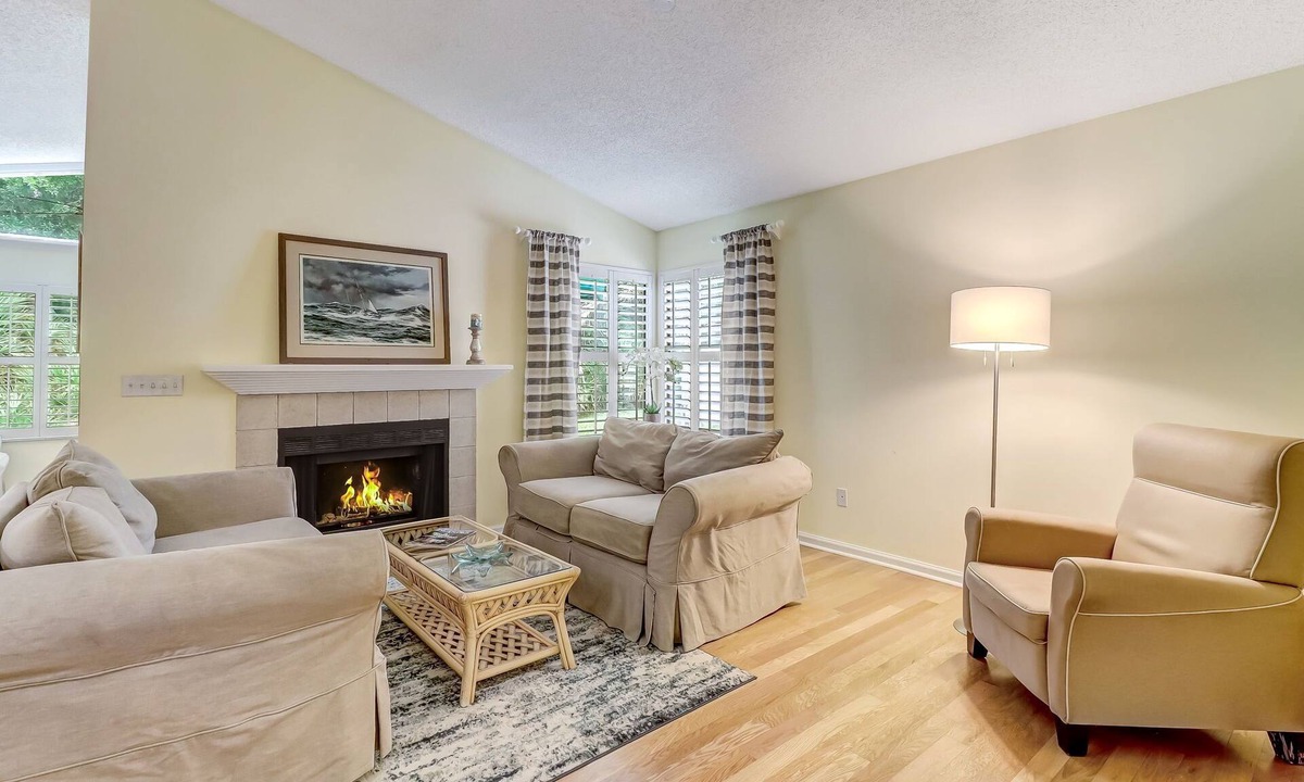 American Beach House | 3/2 Private Home, Steps from the Ocean! 5017 Summer Beach, Amelia Island