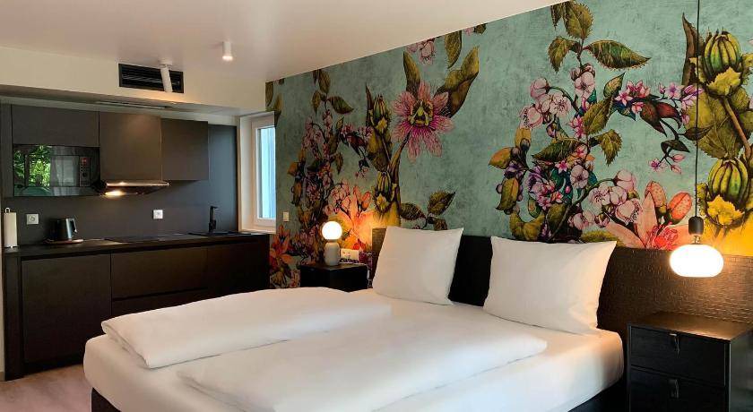 Karlsruhe City Centre Apartment | 32 m² Serviced apartment ∙ 4 guests