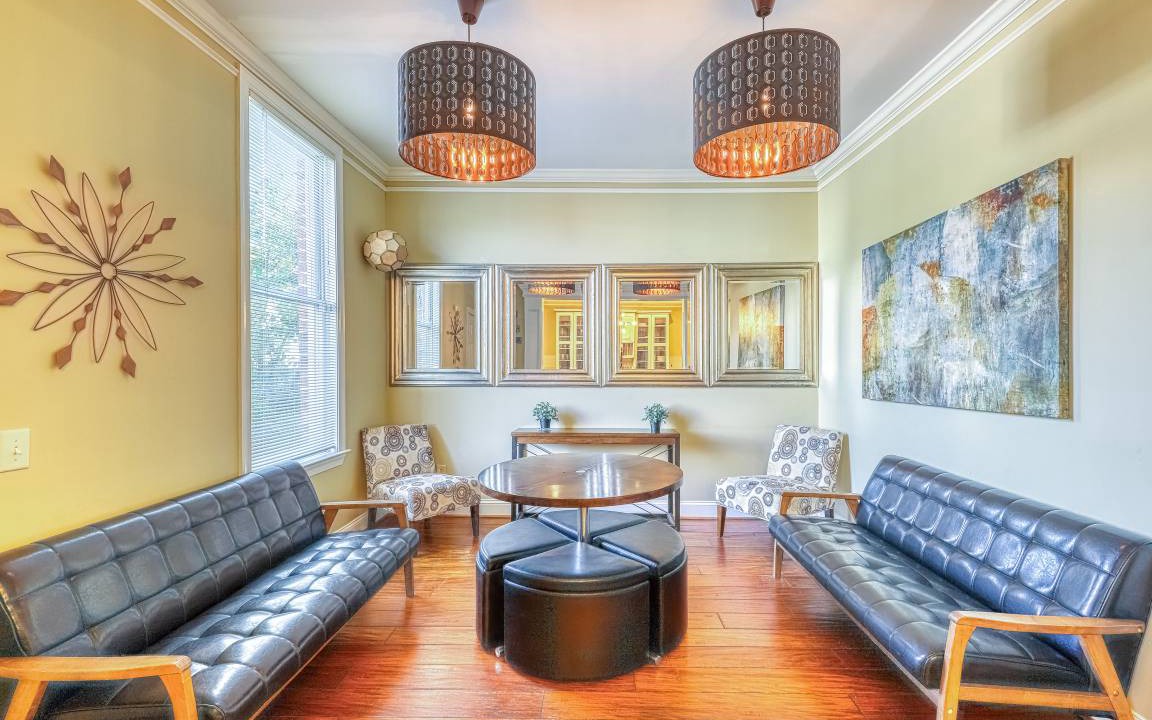 Old West Broad Neighborhood House | 360 m² House ∙ 7 bedrooms ∙ 14 guests