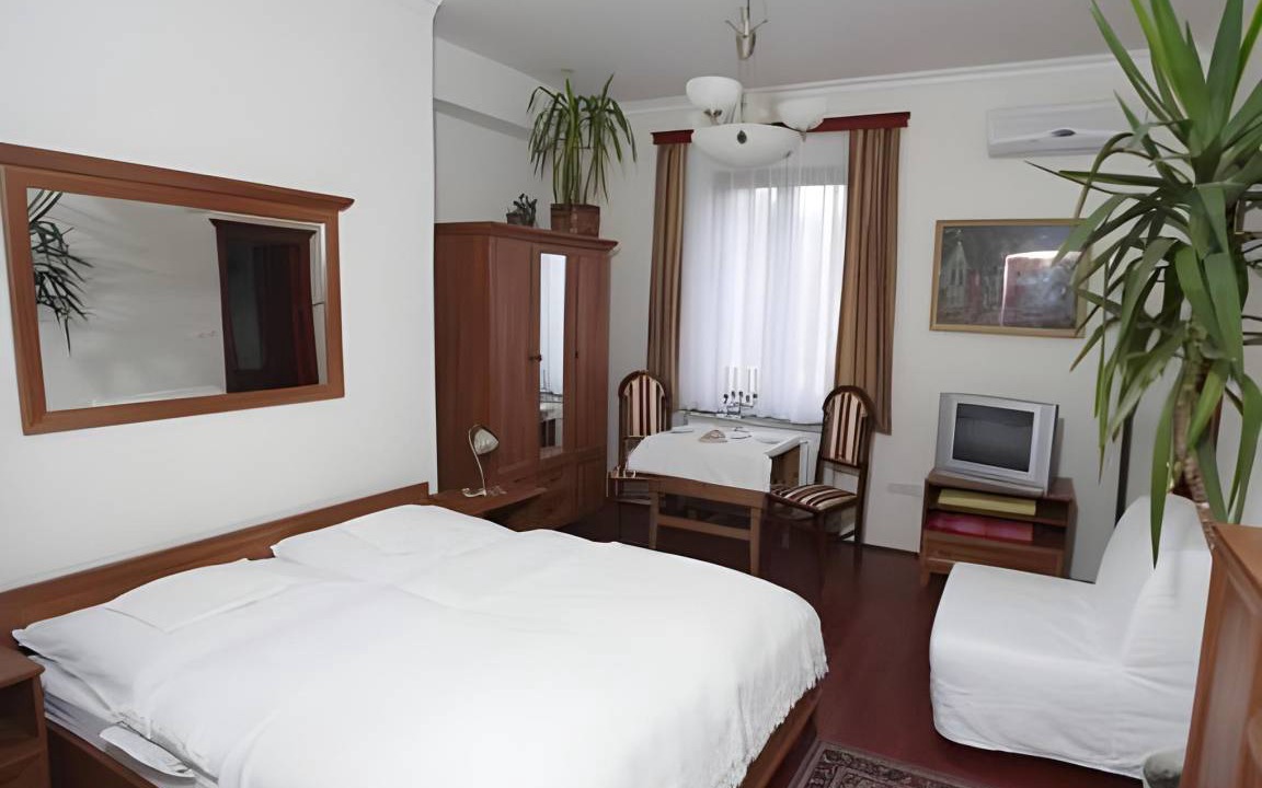 Sopron Bed & Breakfast | 42 m² Bed and breakfast ∙ 5 guests