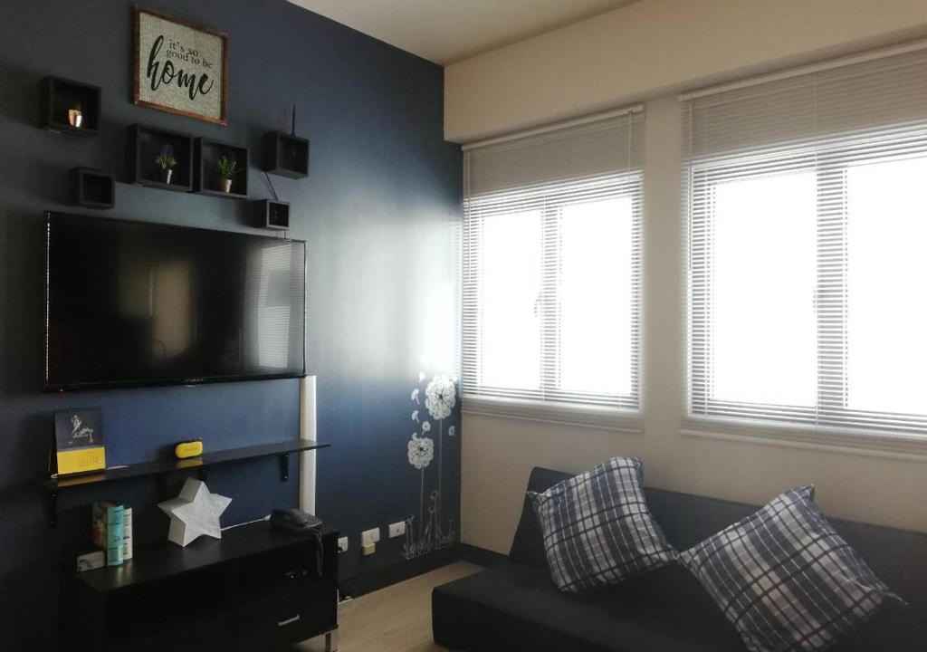Salcedo Village Apartment | Affordable Cozy Pad in Salcedo Village Makati