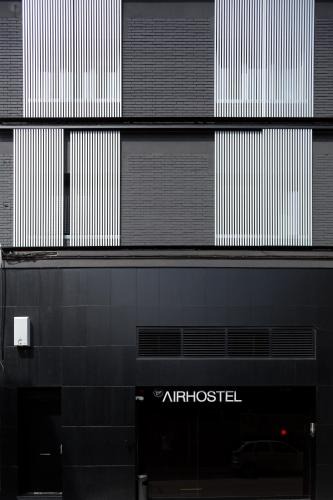El Prat de Llobregat Hostel | Airhostel Barcelona Airport 24h