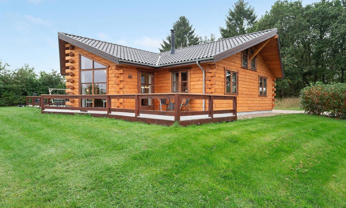 Krejbjerg House | Awesome home in Ejstrupholm with sauna