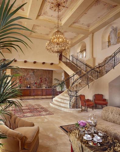 Hawthorne Hotel | Ayres Hotel Manhattan Beach