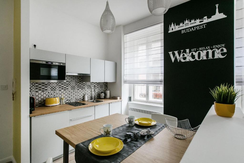 Jozsefvaros Apartment | Dohany 3 Synagogue Apartment
