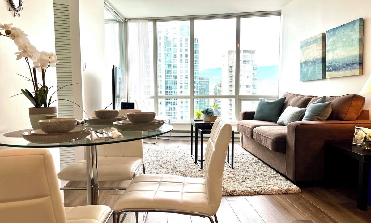 Coal Harbour Condo | Entire 1 Bedroom with View.
