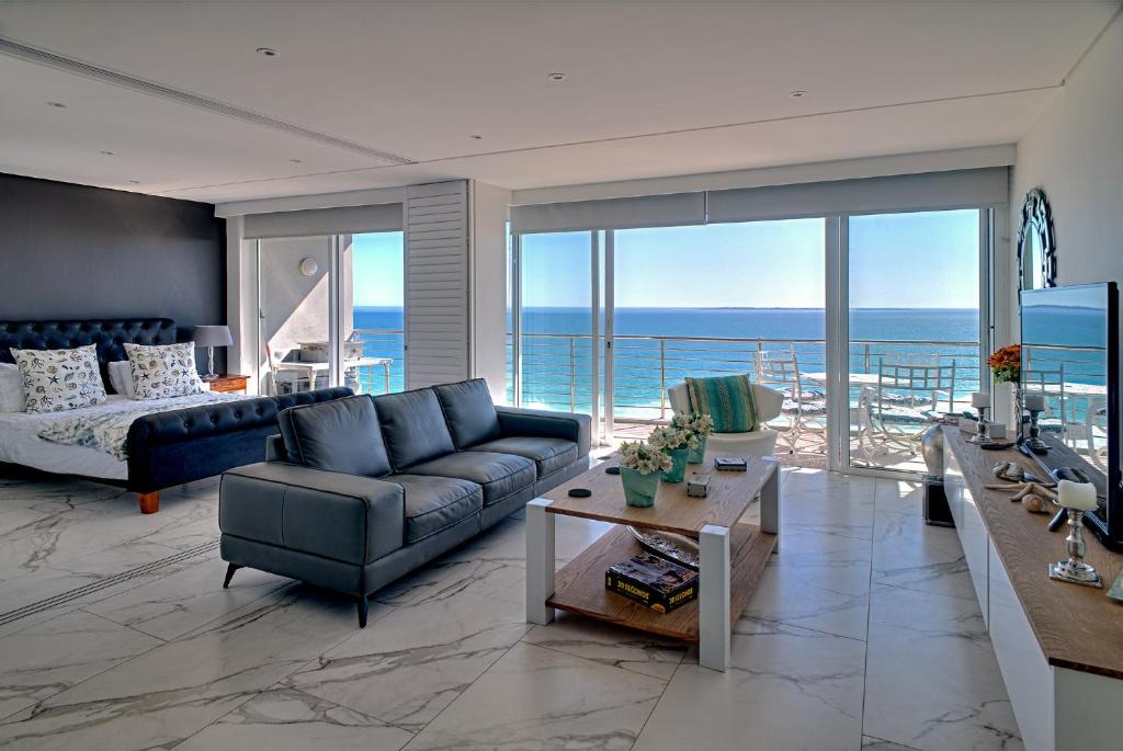 Bloubergstrand Apartment | Horizon Bay 1302 Loadshedding Free APT