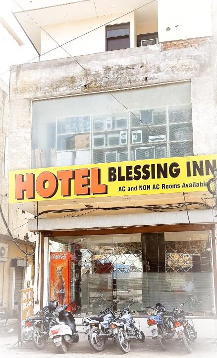 Jalandhar House | HOTEL BLESSING INN -- 15Meters from Railway Station -- Jalandhar City -- Family, Couples, Corporate Favorite