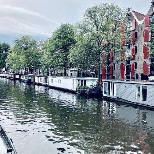 Grachtengordel-West Bed & Breakfast | Houseboat Bonnie