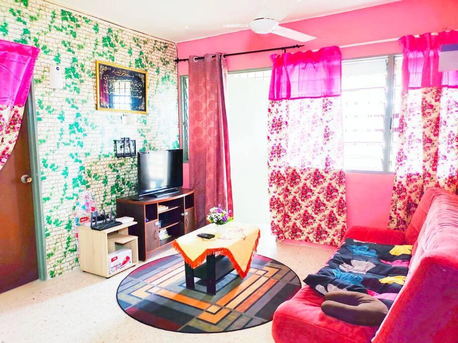 Taman Bukit Permai Apartment | Mutiara Court Homestay affordable 3 bedroom furnished & Wifi