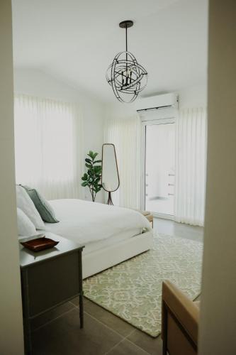 Candelero Abajo Villa | Olive Villa Palmas - Modern Beachfront