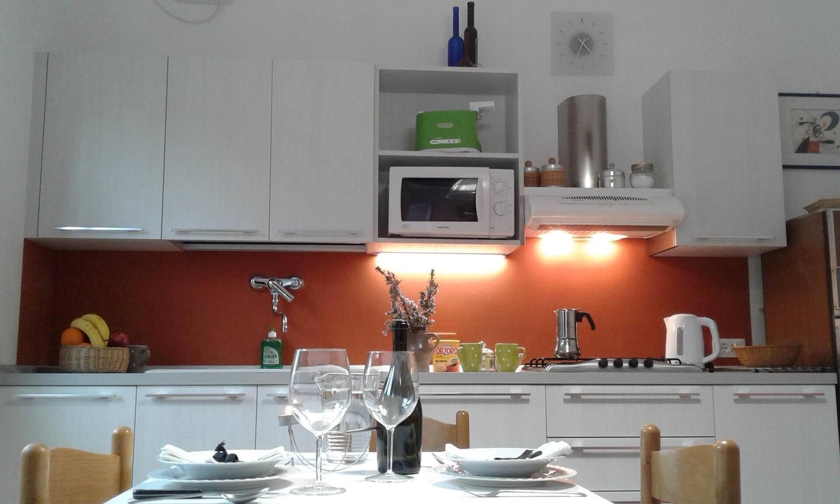 Padova Apartment | Padua Bright apartment, Free Wifi, Free Parking, 5 min from the streetcar