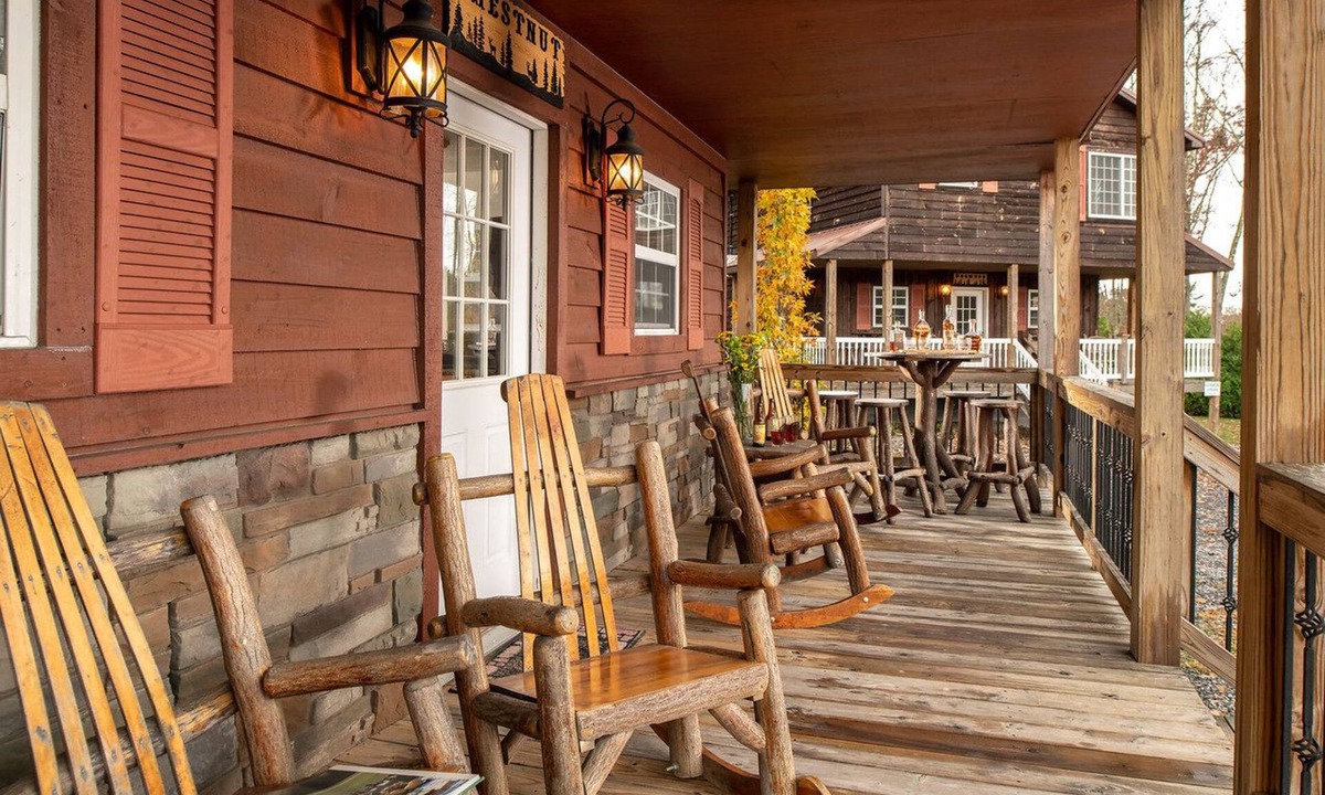 Pipestem Cottage | Pipestem Spa Event Center and Mountain Chalets