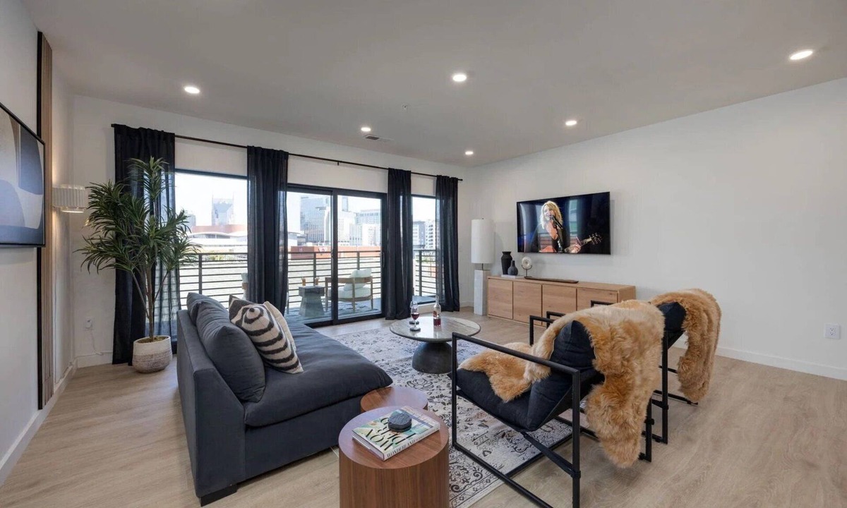 The Gulch House | Plush Haven-2 Unit Combo-Walk To Broadway