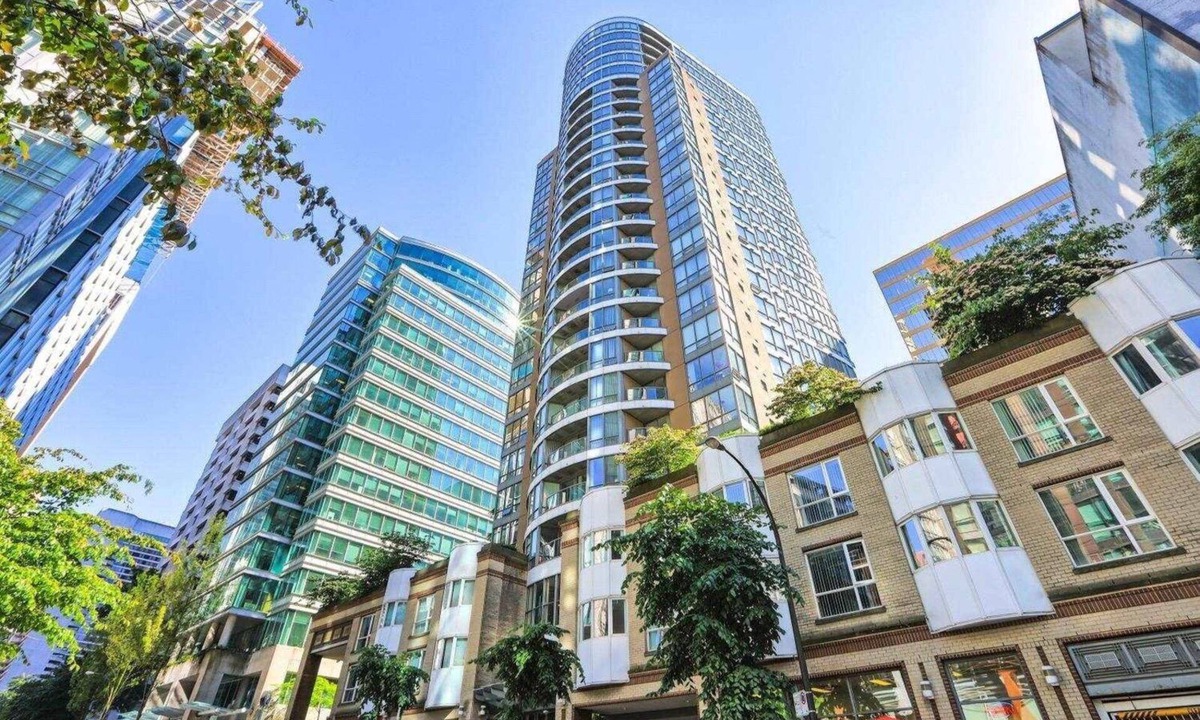 Coal Harbour Apartment | Quiet modern condo in Coal Harbour