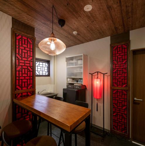 Chinatown Hotel | Room Inn Shanghai 横浜中華街 Room1-ABC
