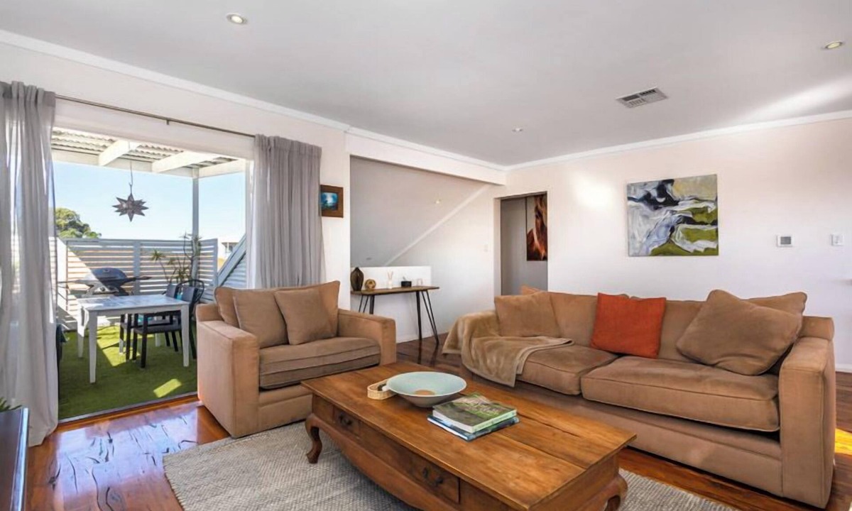 Scarborough Apartment | Scarborough Hilltop Apartment - Executive Escapes