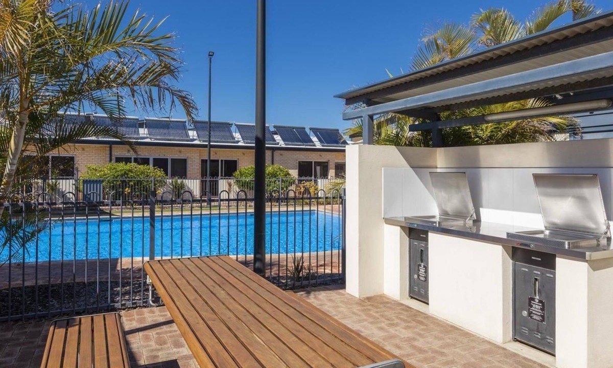 Beresford Apartment | Serviced & Furnished Extended stay luxury accommodation