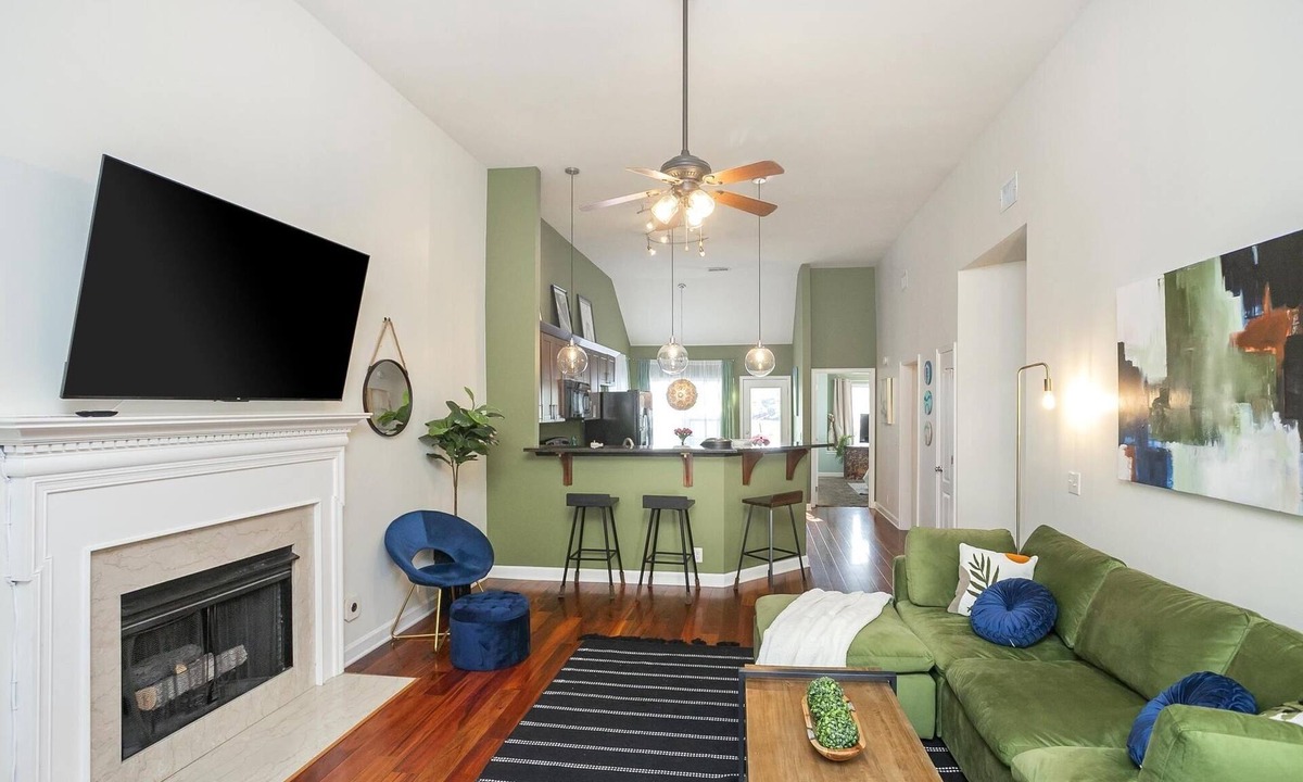 South Nashville House | Spacious One-Story Near Downtown! Walk to Coffee! Firepit, Shuffleboard, Fence