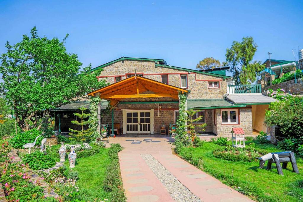 Sukha Villa | StayVista at Estate 15