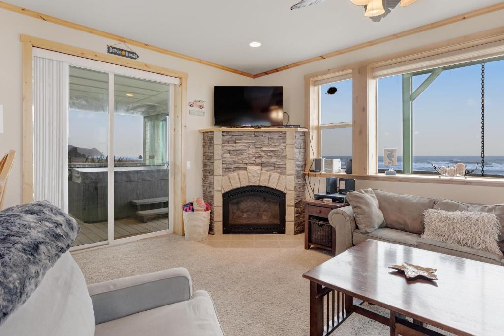 Gold Beach House | Sunset Beach House
