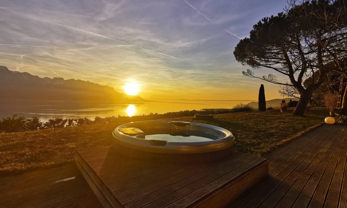 Chernex House | Sunset House with gorgeous view of the lake