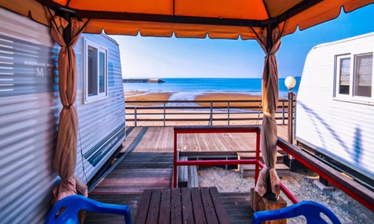 Kasinae House | Taean Badamulgyeong Caravan