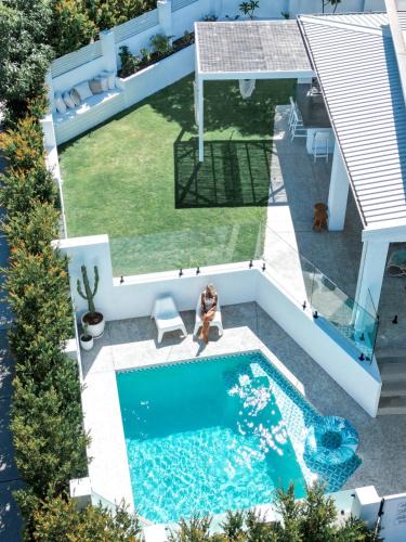 Scarborough House | Turquoise Waters Retreat