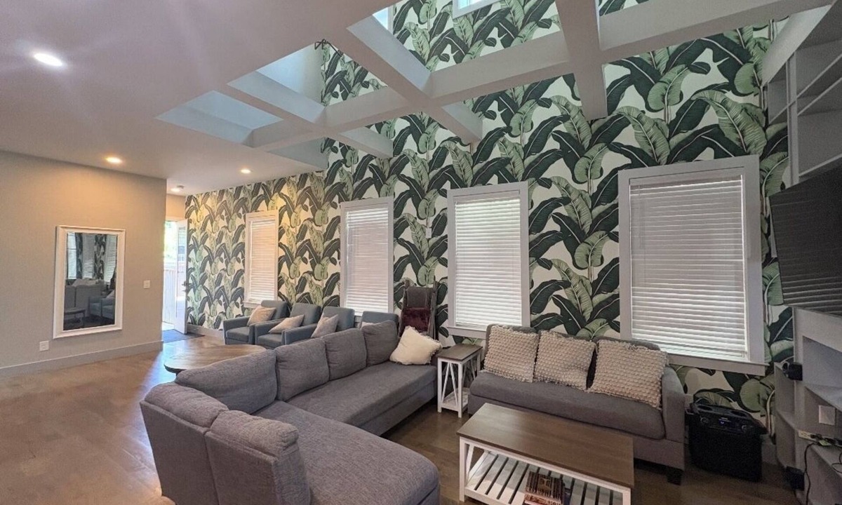 Buena Vista House | Updated: Bachelorette HQ + Roof Deck, Walk to Broadway 5bath, 3kings-12 twins