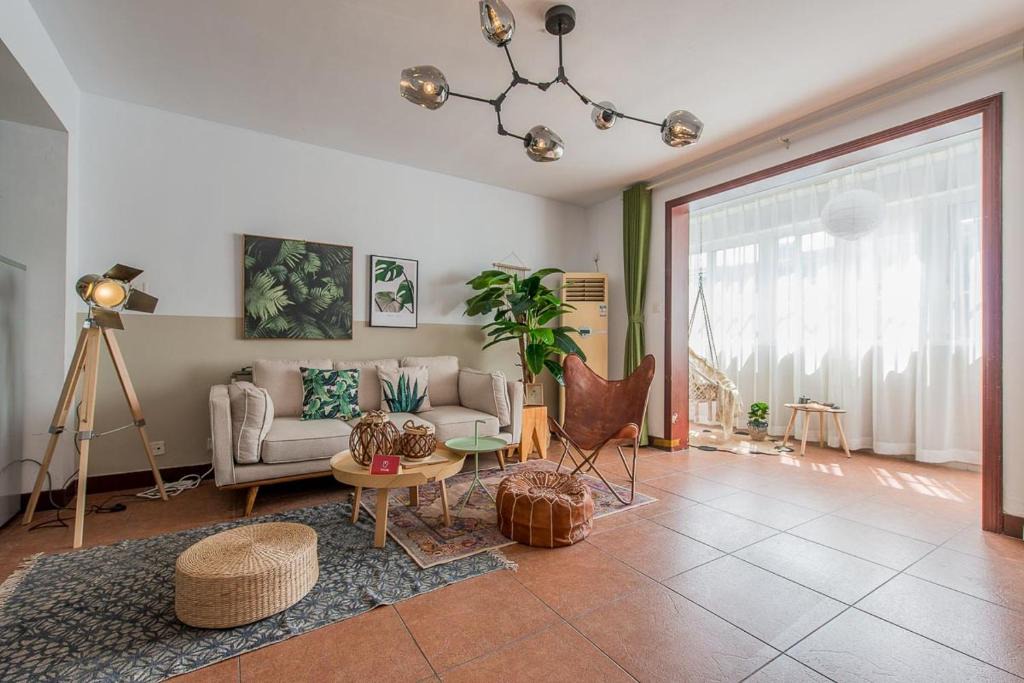 Zhonglou Shangquan Apartment | Xi’an NewTown·Longshouyuan Subway Station· Locals Apartment 00121860