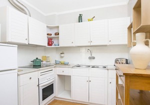 1CEN A2 -Basic apartment with communal garden and pool, only 800m from the beach of Llafranc