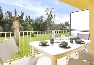 1CEN A2 -Basic apartment with communal garden and pool, only 800m from the beach of Llafranc