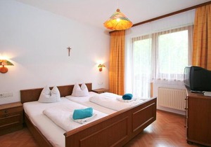 Apartment Gasteighof-5 by Interhome