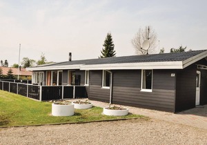 Beautiful home in Middelfart with sauna