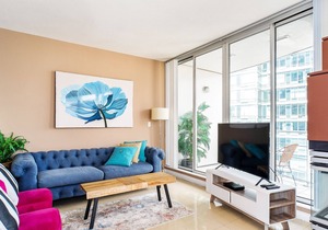 Executive 3 bdrm Condo in a 5 Star Downtown Vancouver Building