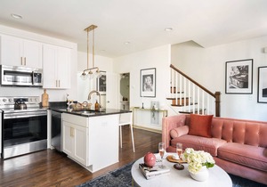 Hart Suite 13 by AvantStay | Gorgeous Town House w/Modern Amenities!