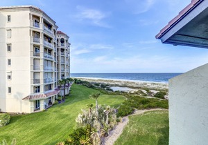 Hotel Side Condo at Amelia Island Plantation with Balcony, WiFi & Shared Pool