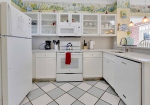 Ocean-View 3BR/3BA Cottage 5004 with Private Pool: Village at Hawks Cay Villas