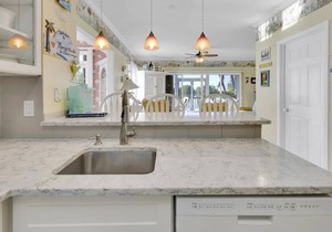 Ocean-View 3BR/3BA Cottage 5004 with Private Pool: Village at Hawks Cay Villas