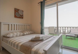 Relaxing, Swimming and Golfing in Al Hamra Village