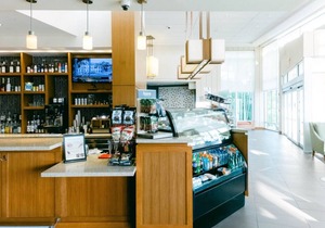 Three Comfy Units for Business Travel, Pool and Near Beaches