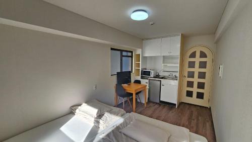 Nishishinsaibashi Apartment | 林ホウス心斎橋店