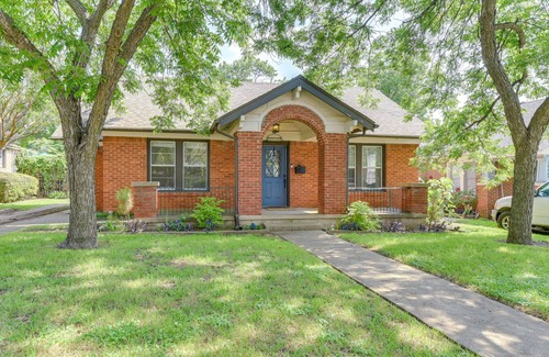 Oak Cliff House | 101 m² House ∙ 2 bedrooms ∙ 5 guests