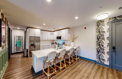 Rolling Mill Hill Condo | 113 m² Condo ∙ 3 bedrooms ∙ 12 guests