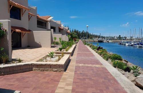 North Haven Apartment | 120 m² Apartment ∙ 2 bedrooms ∙ 5 guests