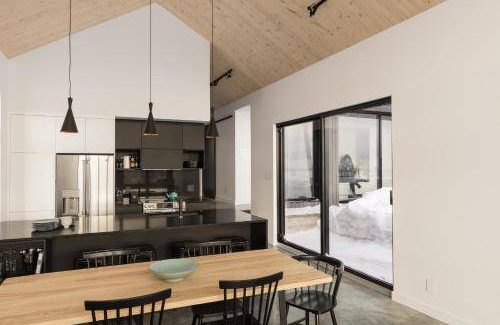 La Malbaie Ski Chalet | 160 m² Chalet ∙ 3 bedrooms ∙ 8 guests