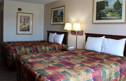 Mount Vernon House | 2 x Non-Smoking Two Queen Beds at FairBridge Inn Express Mt Vernon