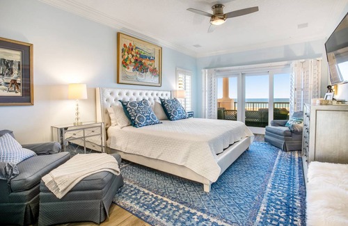 American Beach House | 260 m² House ∙ 4 bedrooms ∙ 8 guests