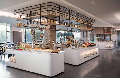 Huidong Hotel | 300 m² Hotel ∙ 12 guests